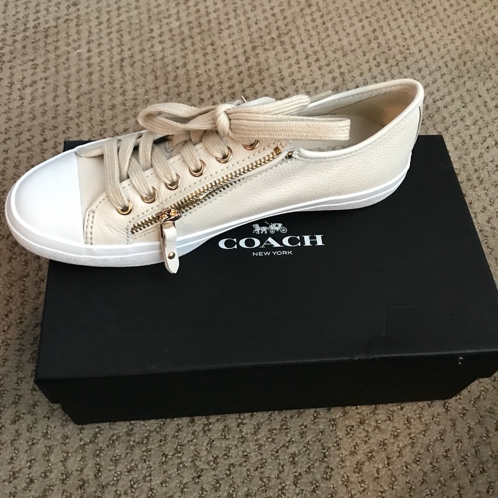 New coach sneakers 7.5